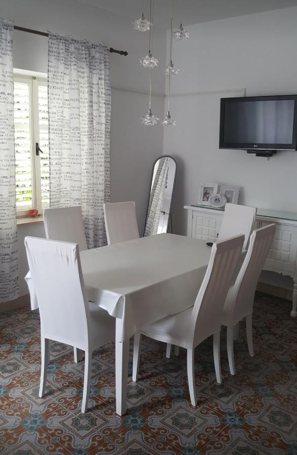 Barko And Apartamento Hvar Town